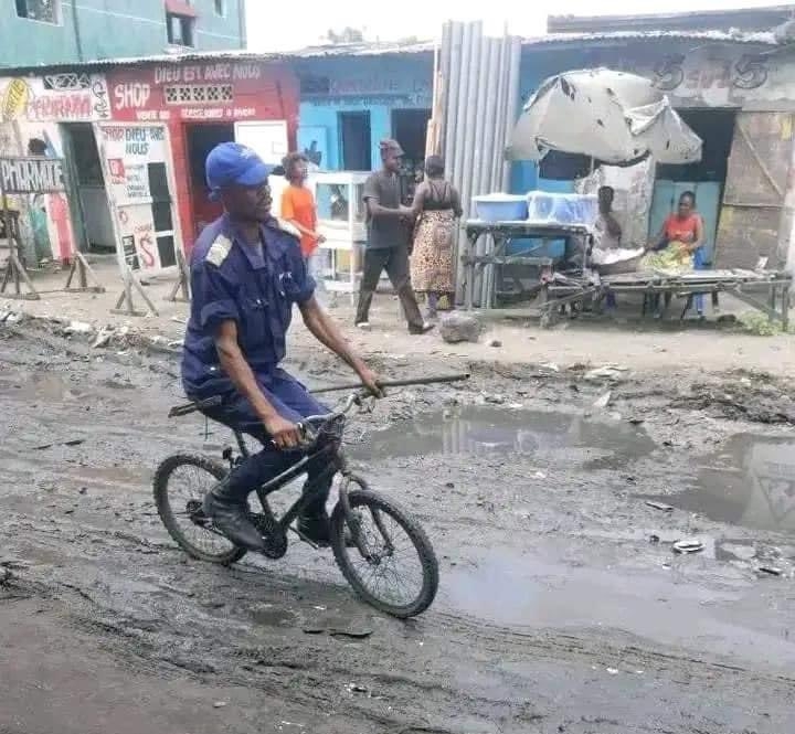 Policier
