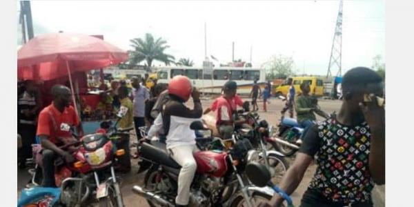 Les motards à Lubumbashi 