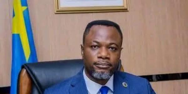 Le ministre de l'EPST Tony Mwana 