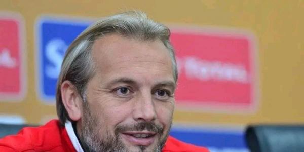 L'entraîneur français Sébastien Desabre
