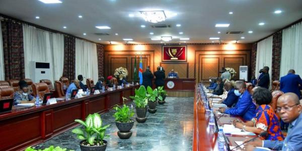 Les membres du gouvernement congolais lors d'une réunion des conseils des ministres 