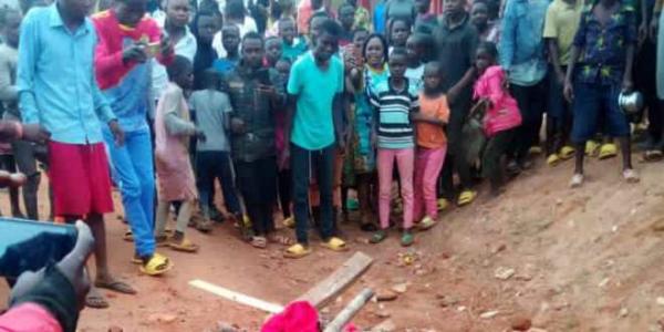 Un présumé ADF brûlé vif par la population à Mambassa