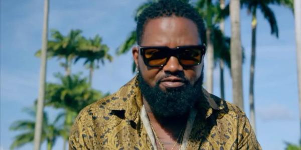 L'artiste musicien congolais Ferré Gola 