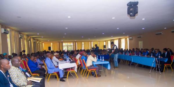 Le lancement des travaux des Mbuela III avec le banc syndical des enseignants