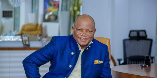 L'apôtre Léopold Mutombo Kalombo du ministère Amen