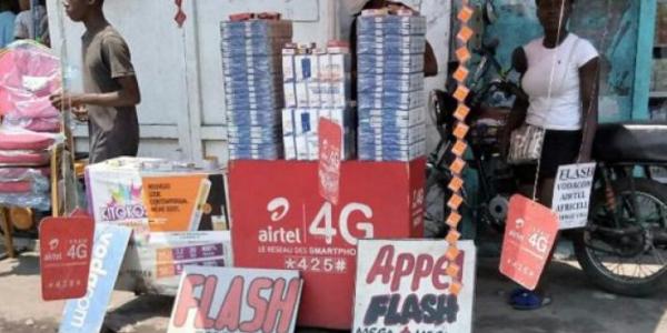 Une cabine téléphonique à Kinshasa 