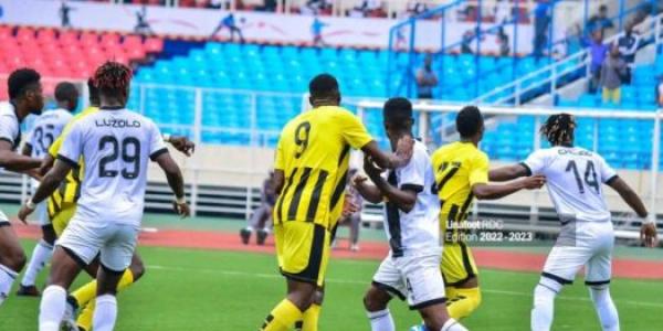 V.club de Kinshasa contre T.P Mazembe de Lubumbashi au stade des Martyrs de la Pentecôte 