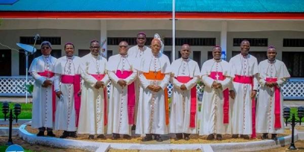 Les Évêques catholiques
