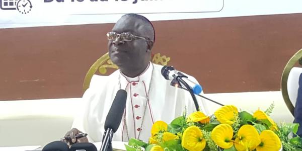 Mgr Fulgence Muteba lors du forum sur la réconciliation katangaise à Lubumbashi.
