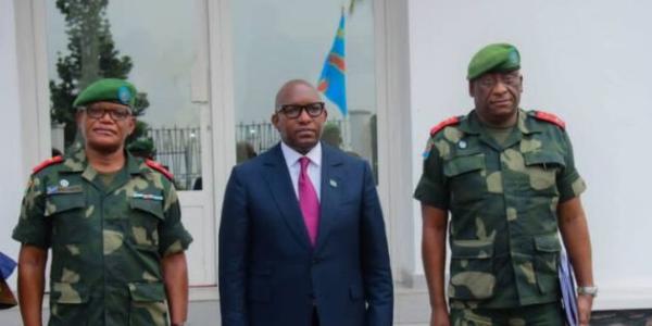 Le premier ministre et les deux gouverneurs militaires du Nord-Kivu et de l'Ituri 