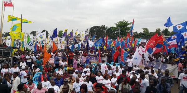 Meeting de l'opposition 