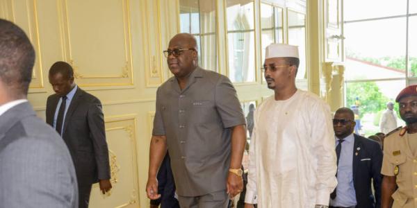 Félix Tshisekedi aux côtés de son homologue tchadien Mahamat Idriss Deby 