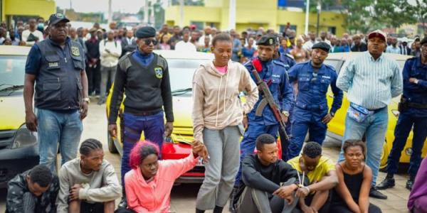 Des présumés kidnappeurs présentés à Kinshasa. 