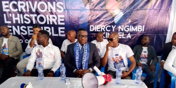 Diercy Ngimbi et les membres de son ASBL RJP 