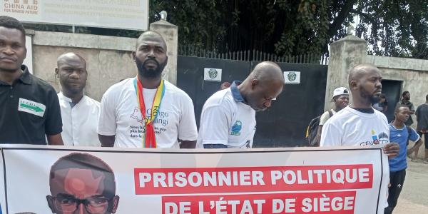 La dynamique des mouvements citoyens de la RDC ce lundi 14 août devant le siège du parlement congolais.