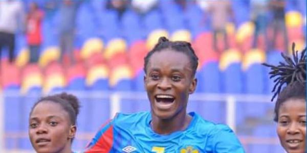 Naomie Kabakaba lors de la rencontre avec le Bénin 