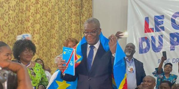 Le docteur Denis Mukwege à la salle Fatima à Gombe après l'annonce de sa candidature à la présidentielle du 20 décembre 2023 en RDC .