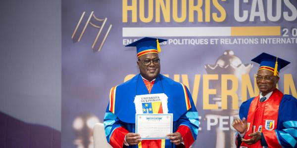 Le président de la République Félix Tshisekedi et le recteur de l'Unikin le professeur Jean-Marie Kayembe 