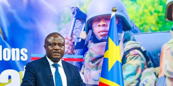 Mohindo Nzangi pendant le briefing