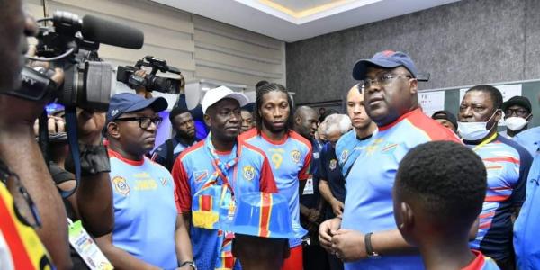 Félix Tshisekedi aux vestiaires des Léopards au stade des Martyrs 