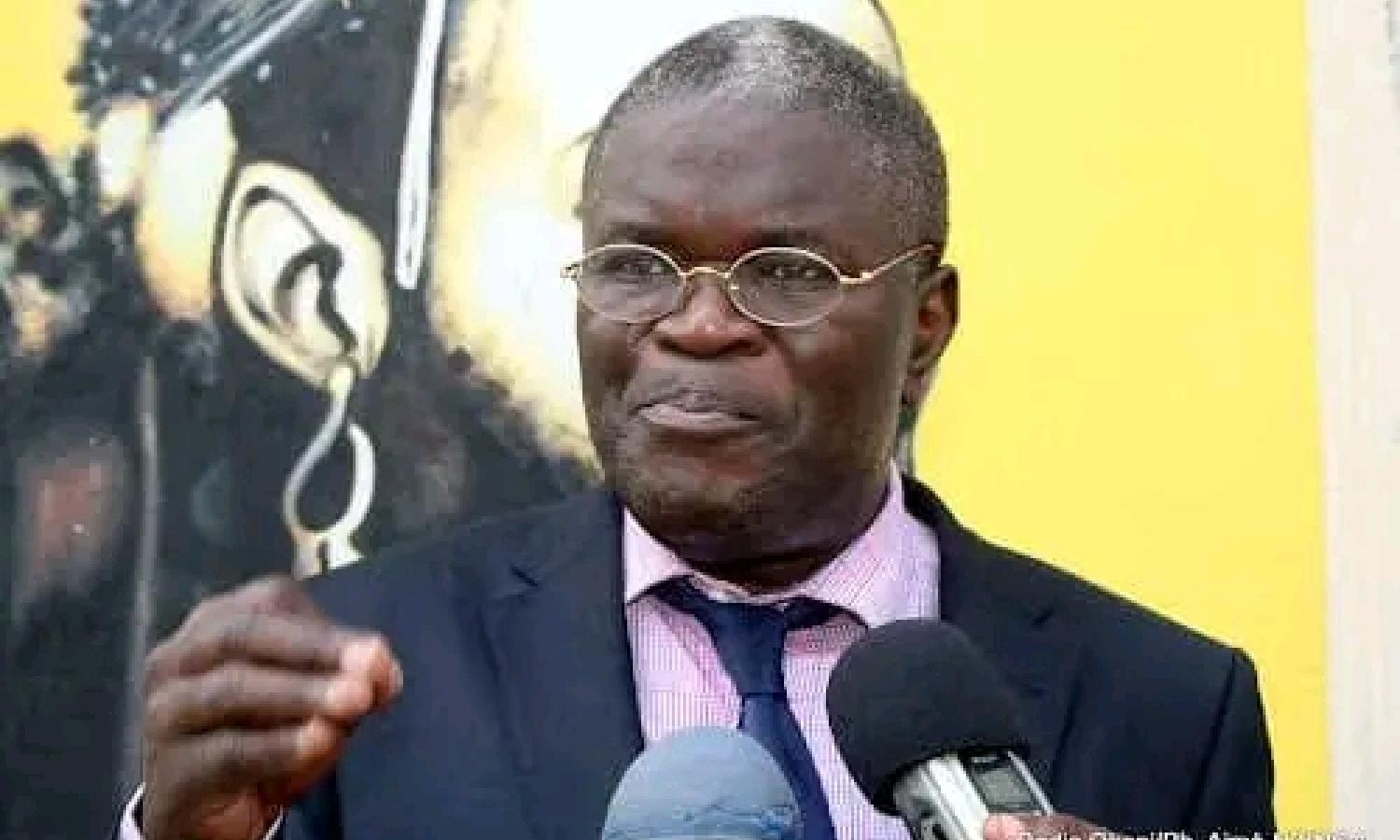  Jean-Claude Vuemba alerte sur la présence de 20 conteneurs de poulets avariés