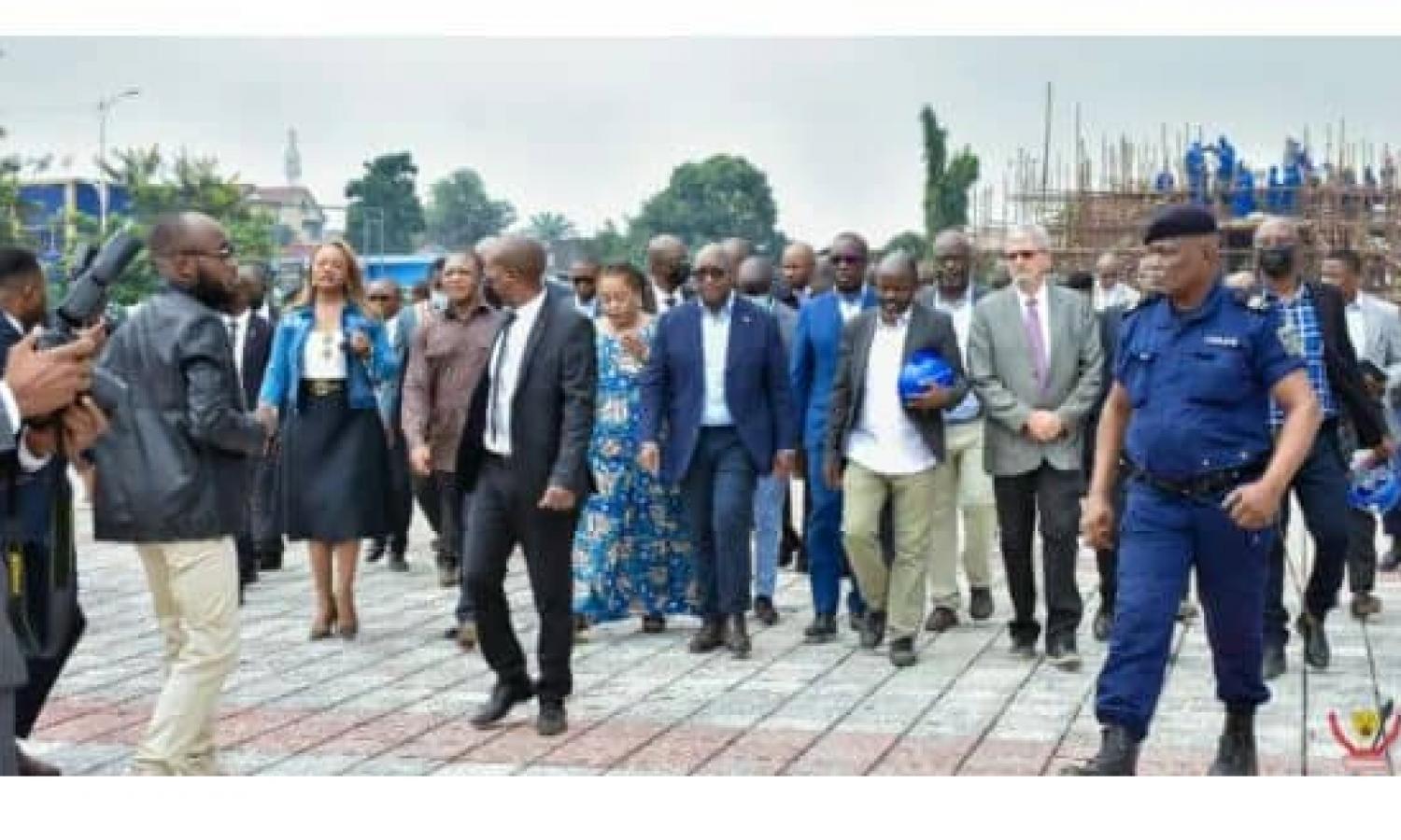 Sama Lukonde inspecte les travaux de construction du mausolée de Lumumba