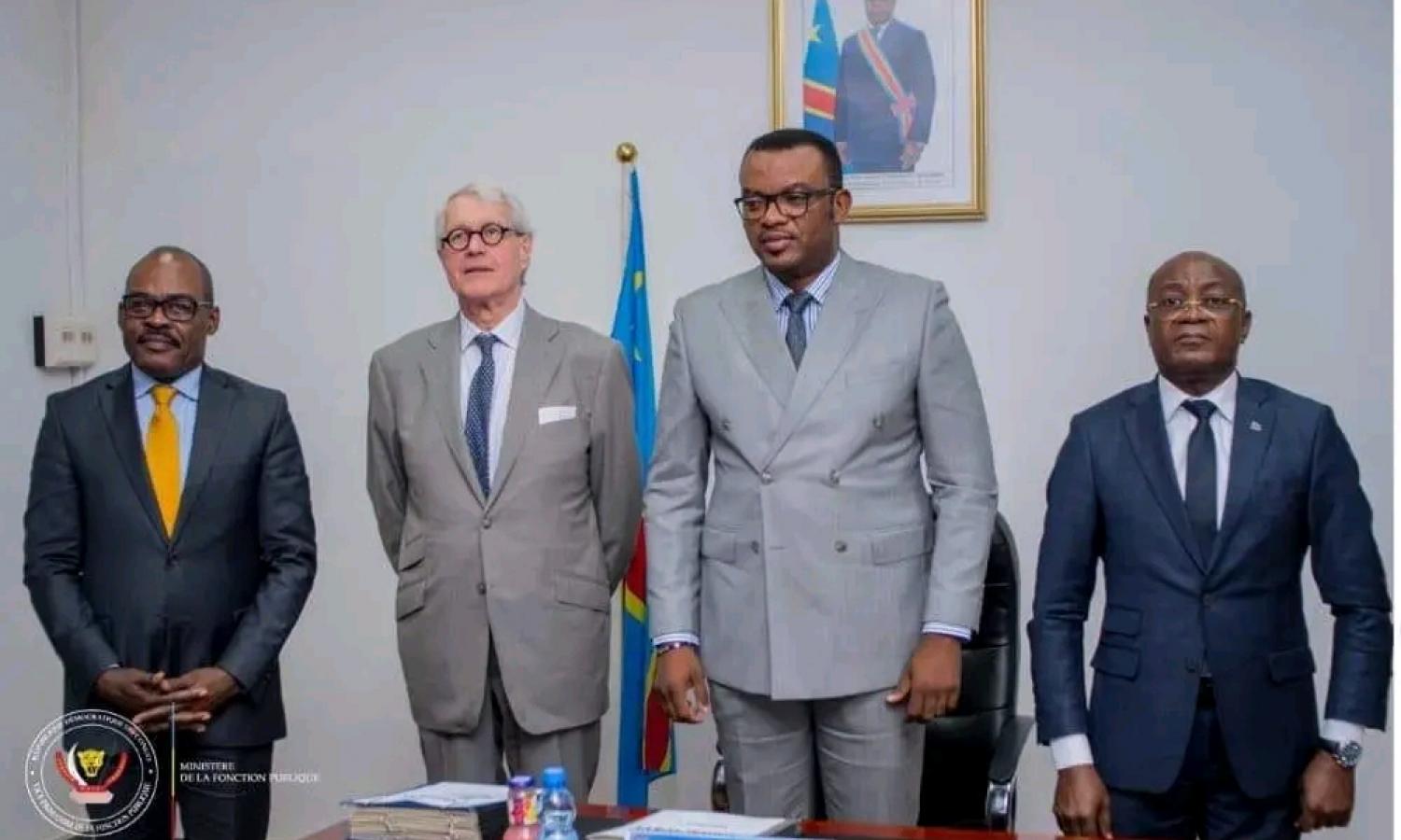 La convention « Elikia » a été signée par le ministre de la Fonction publique Jean-Pierre Lihau en présence de son collègue des Finances Nicolas Kazadi