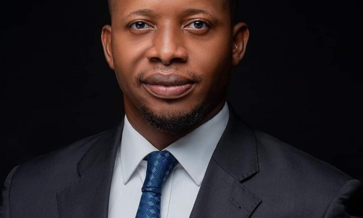 Me Guylain Mwanji , communicateur de l'Alliance pour le changement