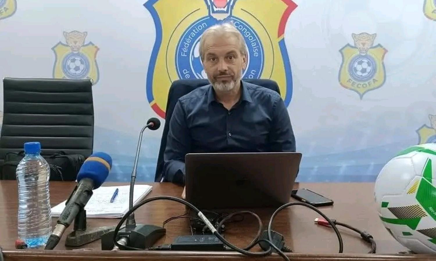 Le sélectionneur des Léopards de la RDC, Sébastien Desabre en conférence de presse à Kinshasa 