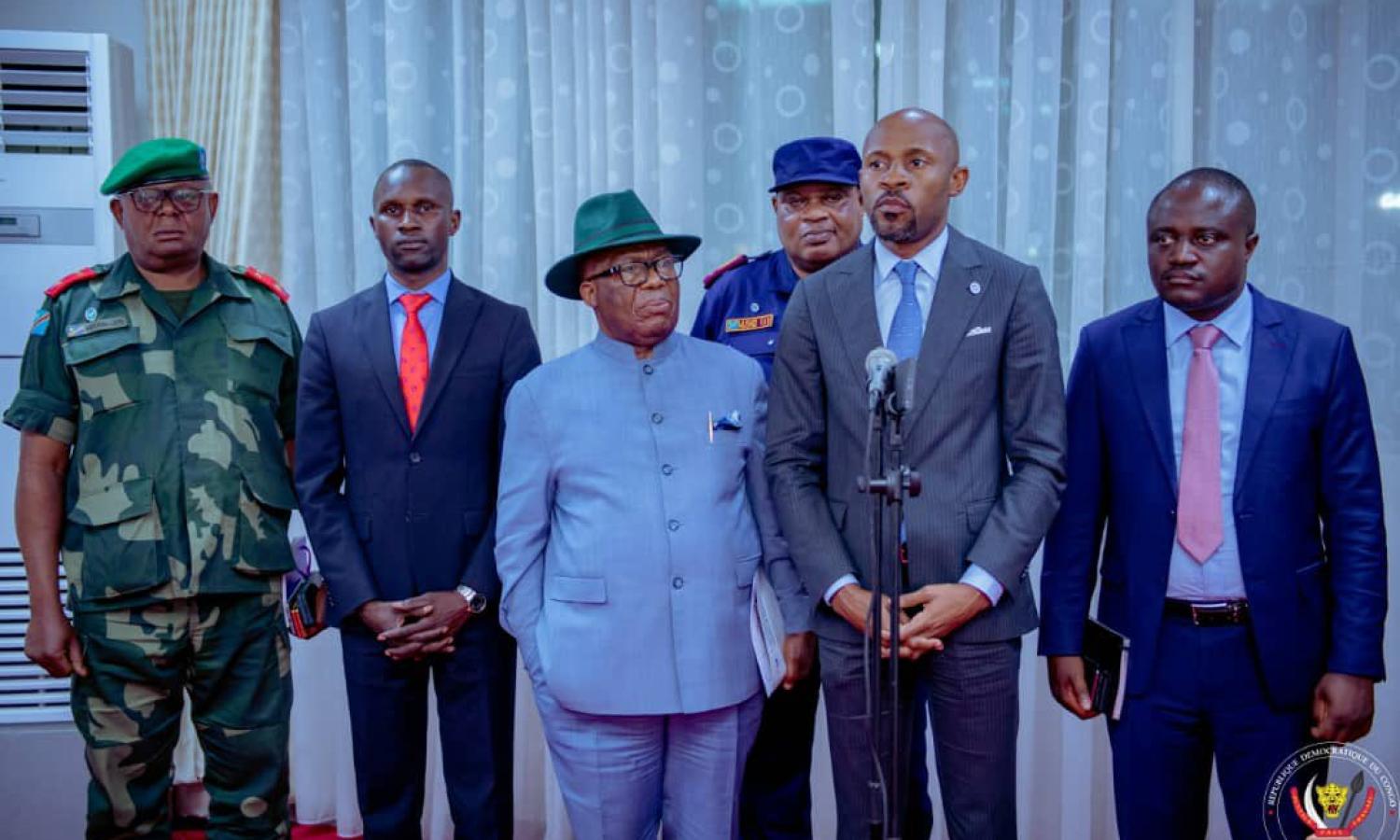 Les membres du gouvernement congolais après la réunion sur les tortures des femmes et des enfants à Maniema 