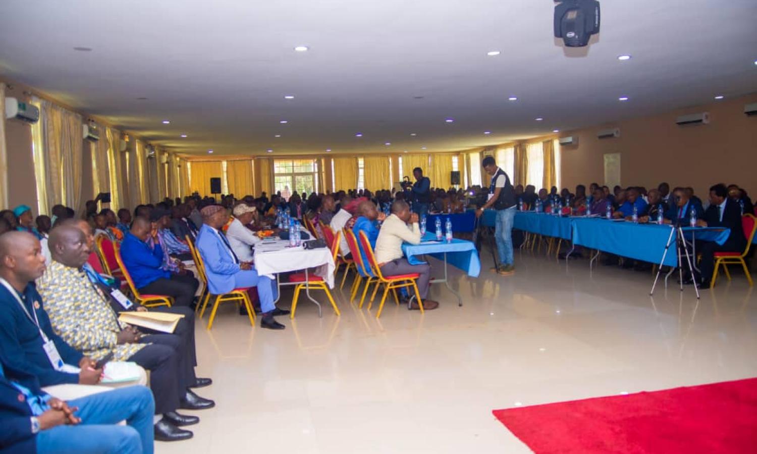 Le lancement des travaux des Mbuela III avec le banc syndical des enseignants