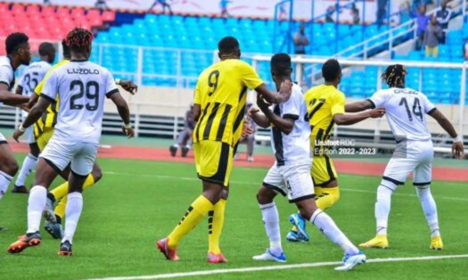 V.club de Kinshasa contre T.P Mazembe de Lubumbashi au stade des Martyrs de la Pentecôte 