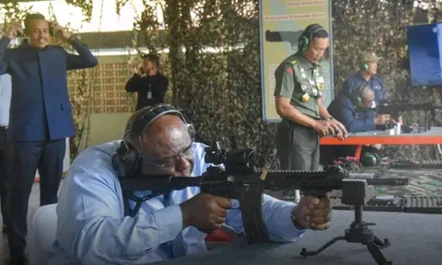 Le VPM de la Défense Nationale Jean-Pierre Bemba en visite en Indonésie 