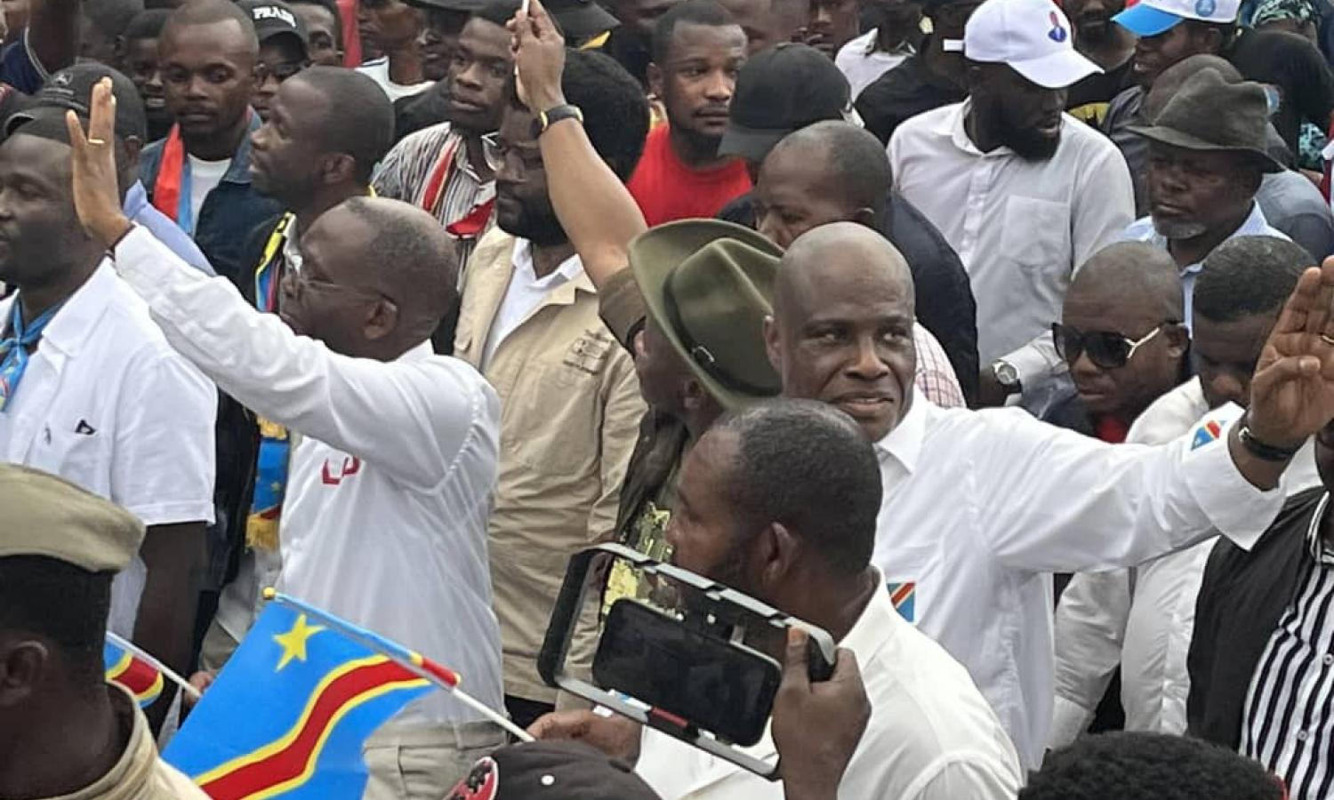 Martin Fayulu et Matata Ponyo lors d'une marche de l'opposition à Kinshasa.