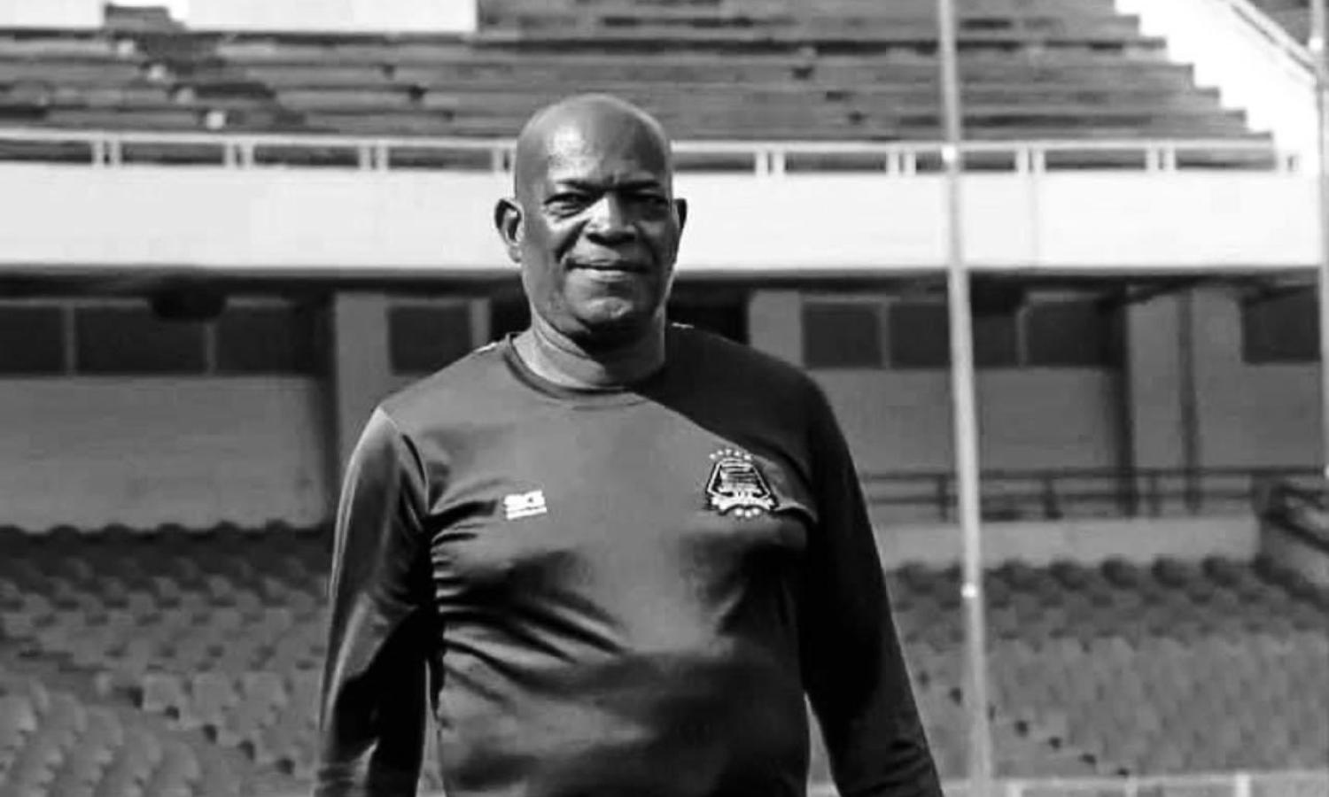 L'entraîneur Andy Futila au stade des Martyrs 