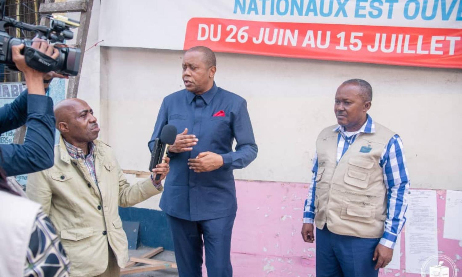 Denis Kadima devant le BRTC