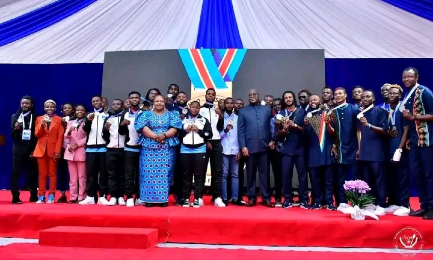 Félix Tshisekedi et les médaillés de IXèmes Jeux de la Francophonie