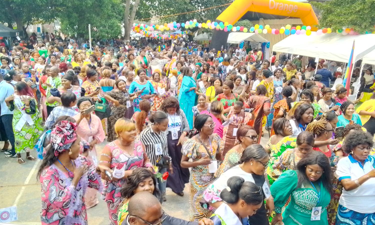 Les enseignantes célébrant la fête du préscolaire ce samedi 12 août à Kinshasa 
