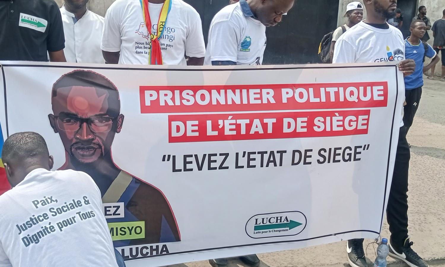 La dynamique des mouvements citoyens de la RDC ce lundi 14 août devant le siège du parlement congolais.