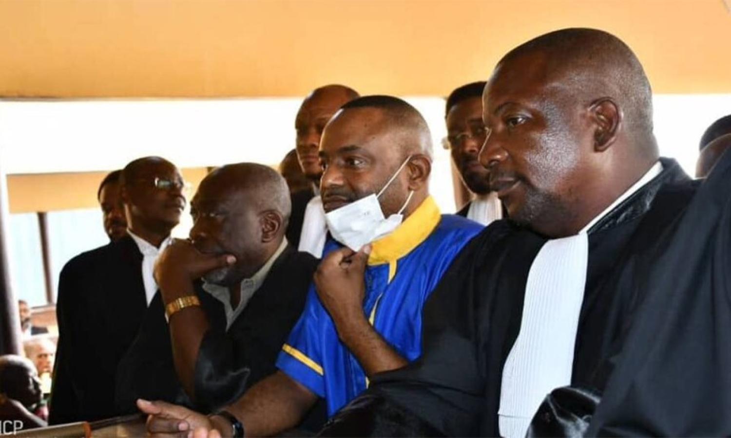 Salomon Kalonda et ses avocats lors d'une audience à Ndolo
