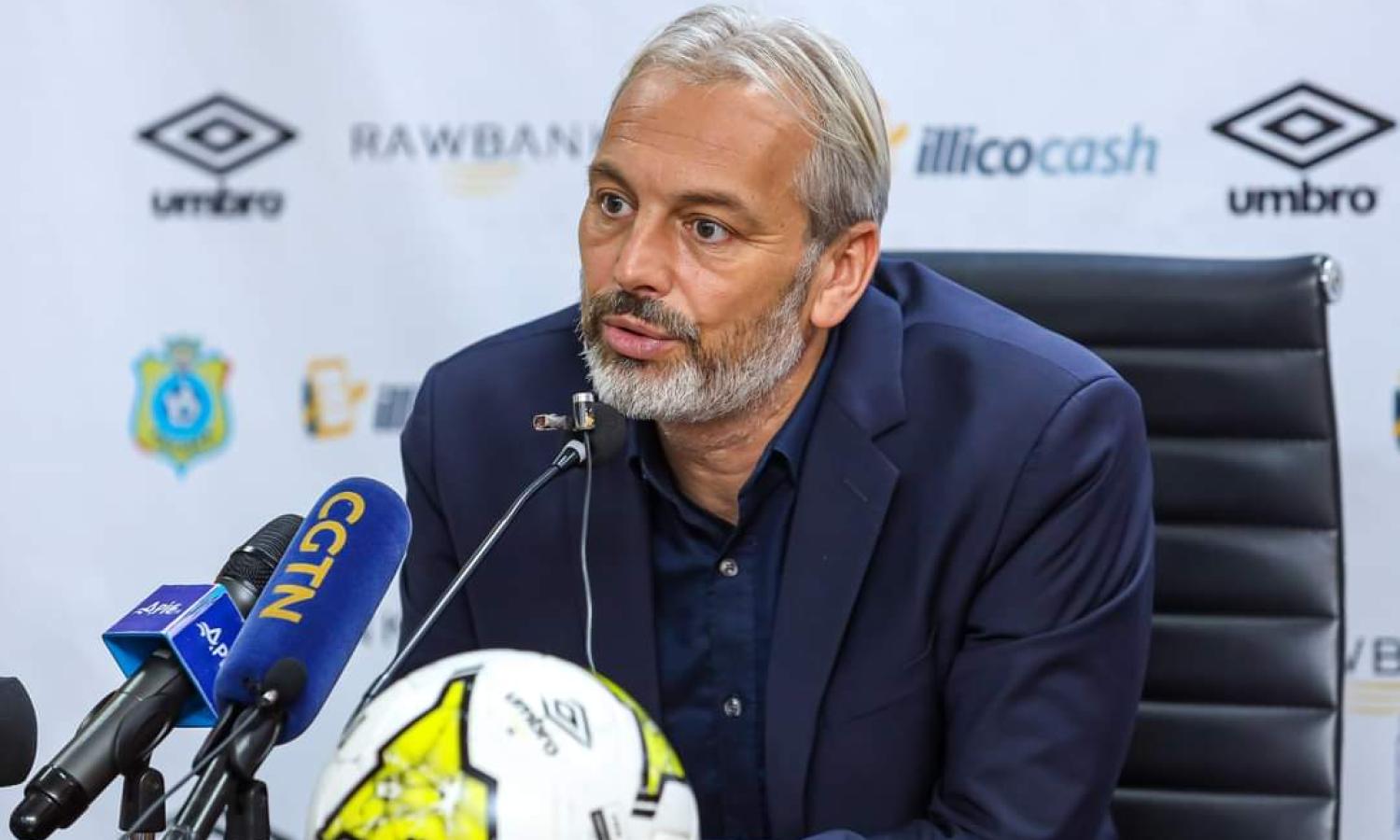 Sébastien Desabre lors d'un point de presse à Kinshasa 