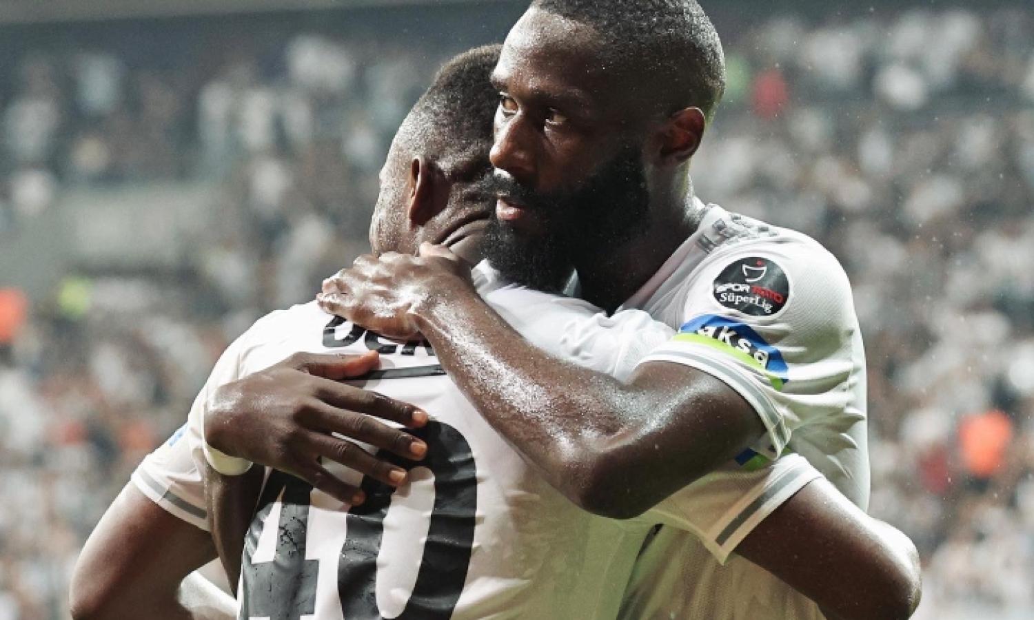 Jackson Muleka et Arthur Masuaku à Besiktas 