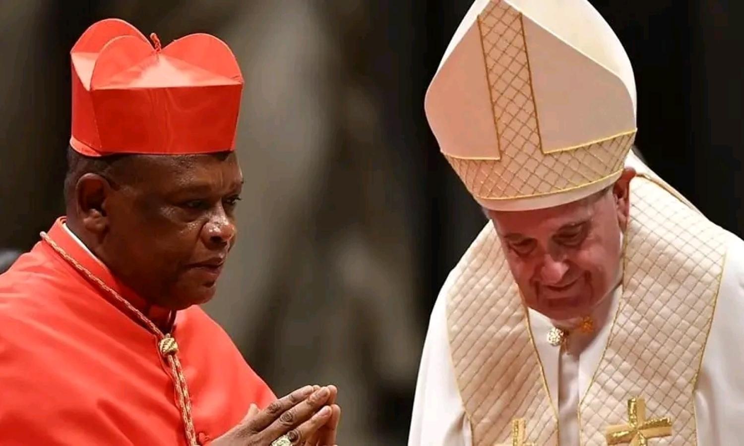 Le cardinal Fridolin Ambongo avec le Pape François 